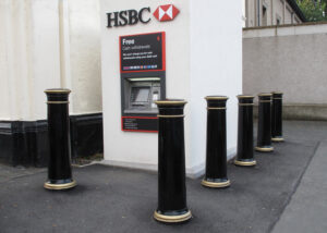 hsbc-bollards